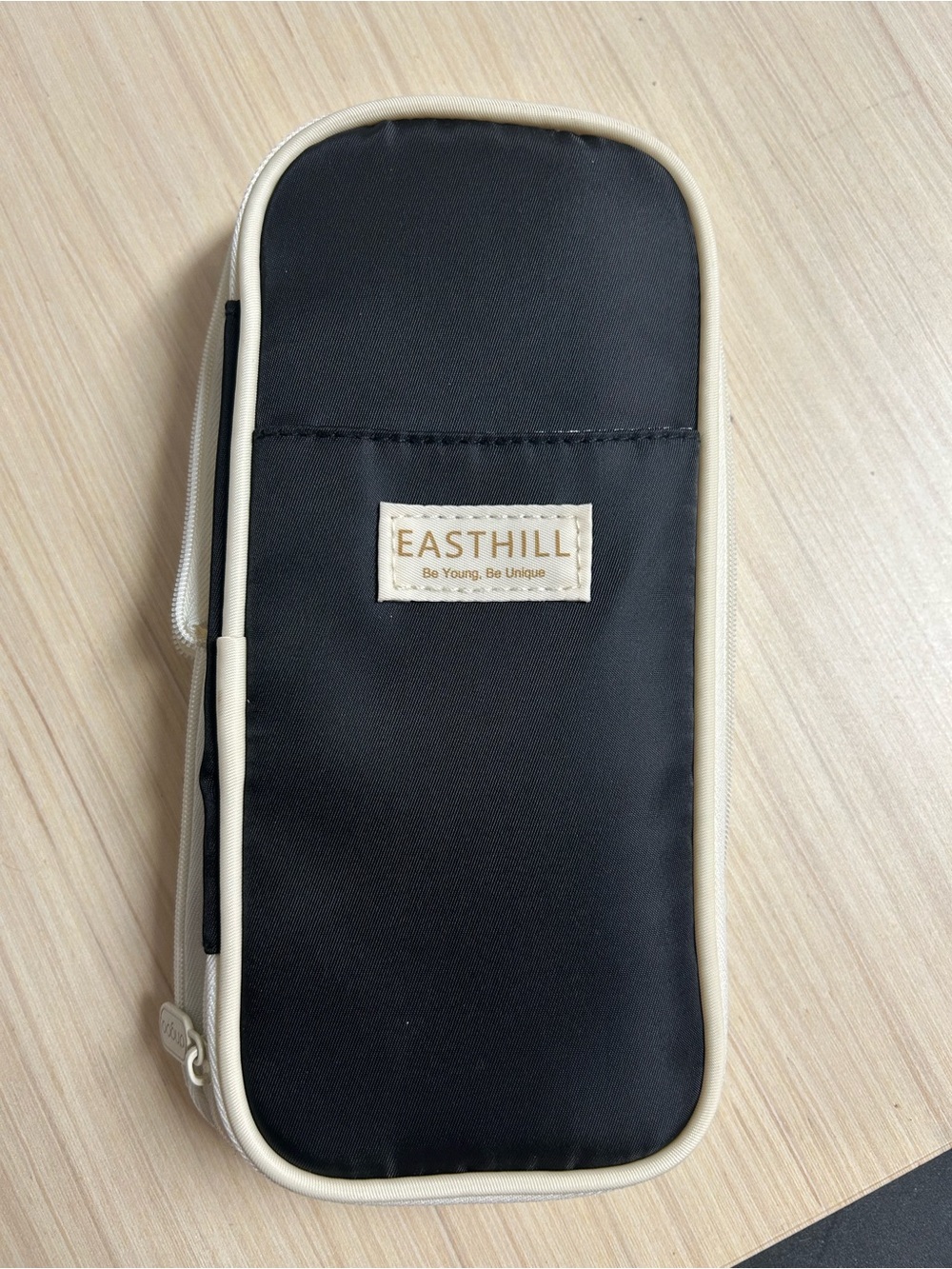 Easthill Black & Cream Travel Organizer Case Zipper Storage Pouch
